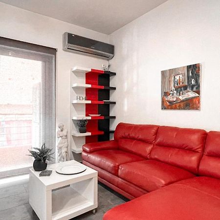 Comfy 2 Bedroom Apartment With Balcony In Athens Exterior photo