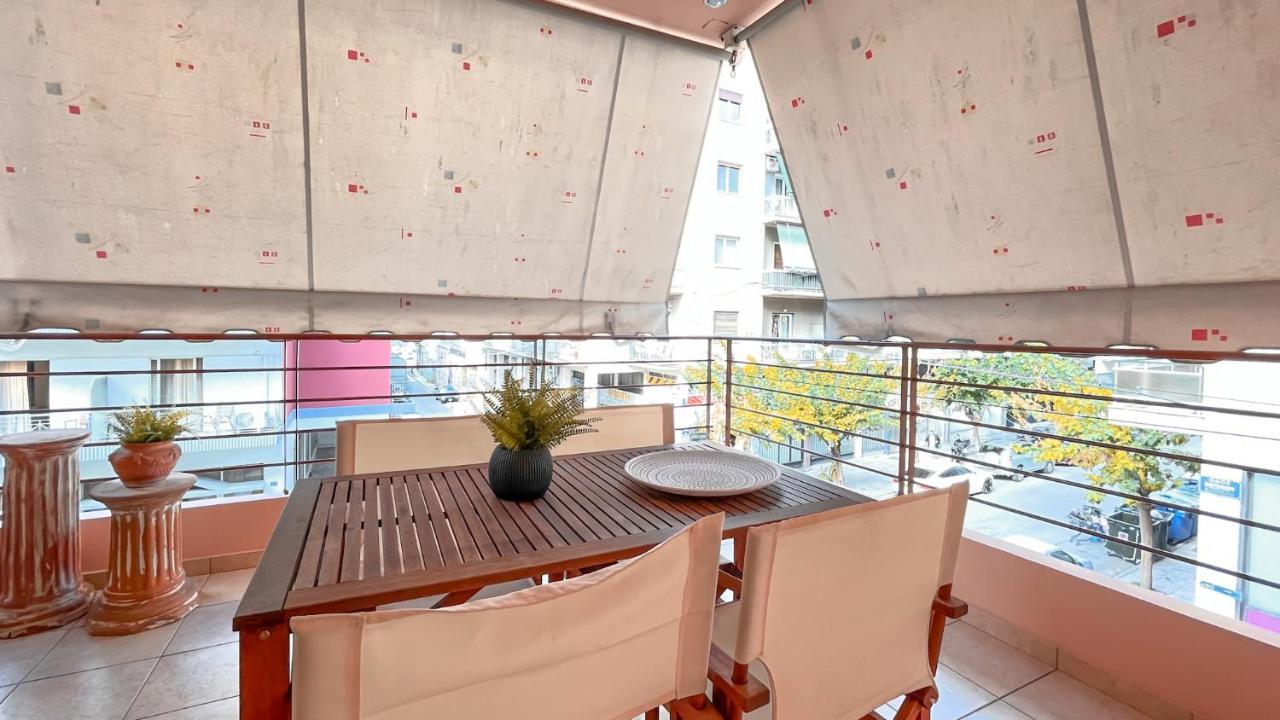 Comfy 2 Bedroom Apartment With Balcony In Athens Exterior photo