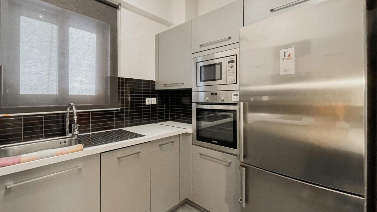 Comfy 2 Bedroom Apartment With Balcony In Athens Exterior photo